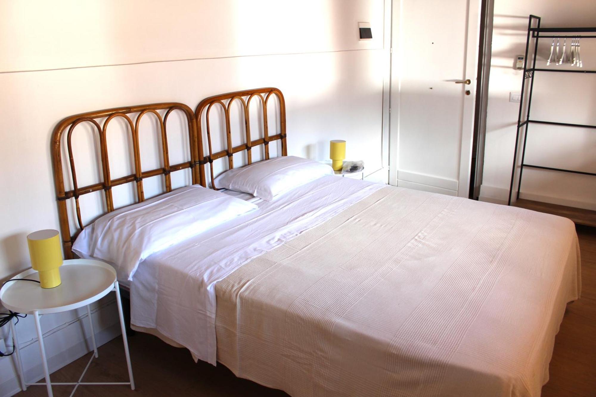Terrasini 2000 Home Holidays Bagian luar foto