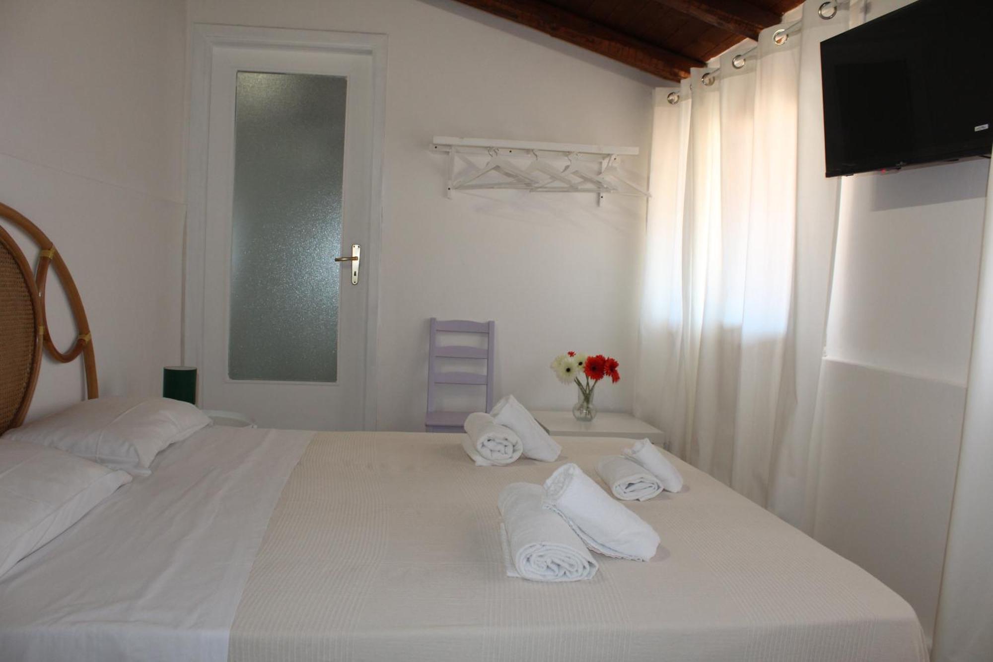 Terrasini 2000 Home Holidays Bagian luar foto